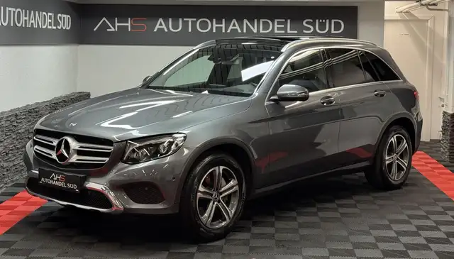 Mercedes-Benz GLC 300 4M*AMG-LINE PANO*HUD*BURMESTER
