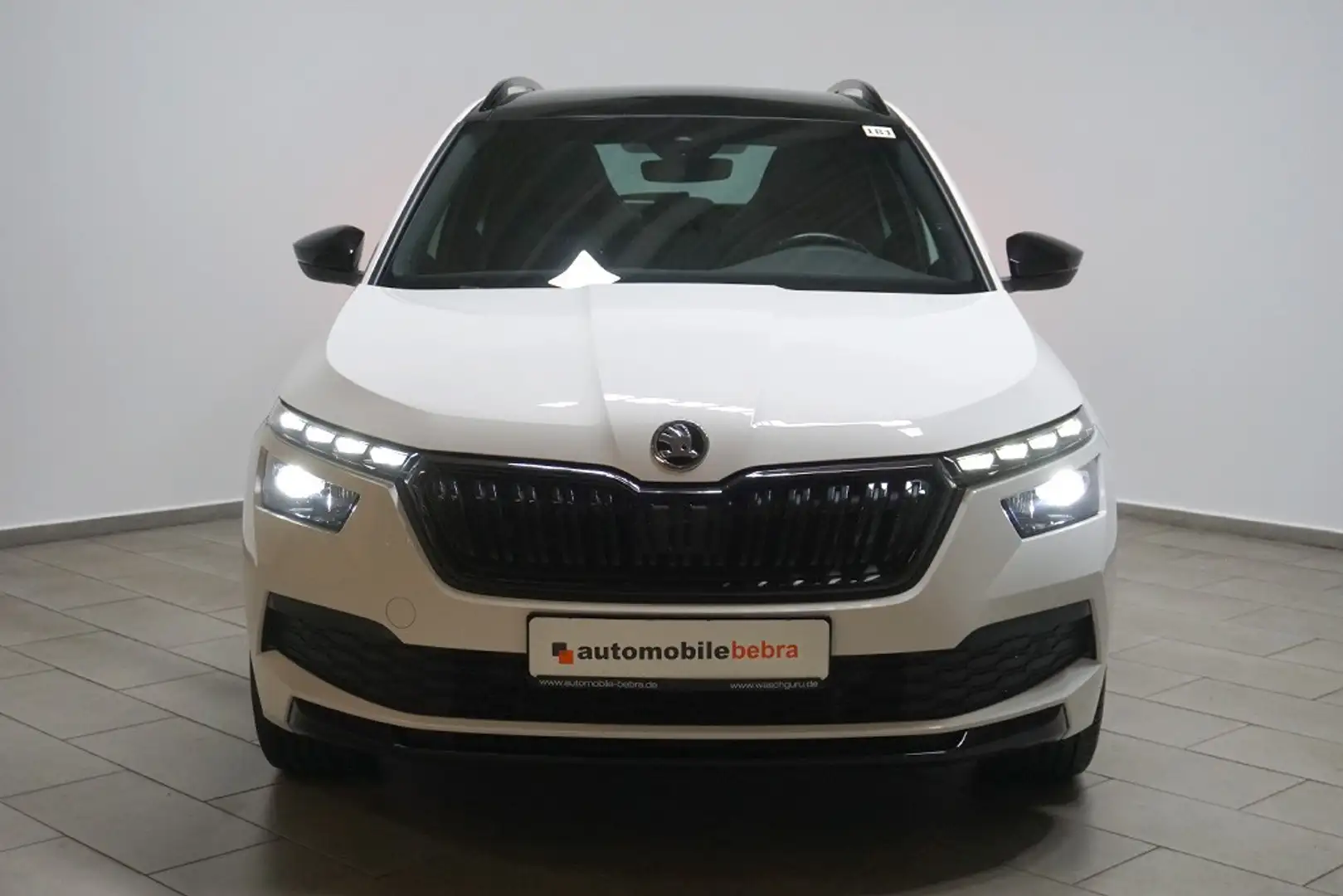 Skoda Kamiq 1.5TSI DSG Monte Carlo LED SHZ Pano Weiß - 2