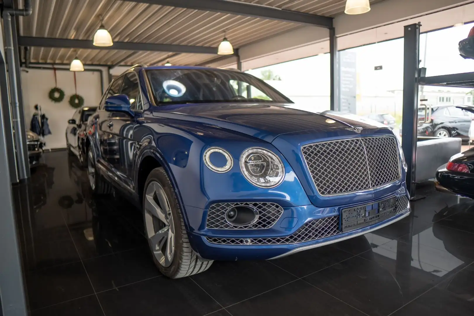 Bentley Bentayga 4.0 V8D 4WD Top Zustand mega Ausstattu Kék - 1