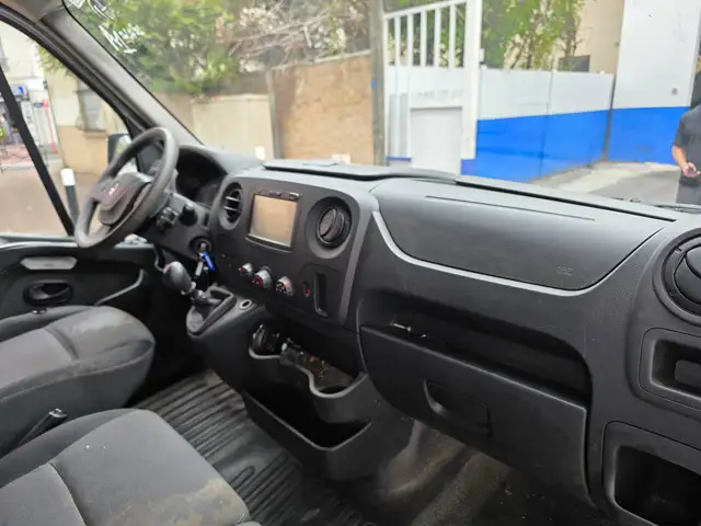 Renault Master view 6