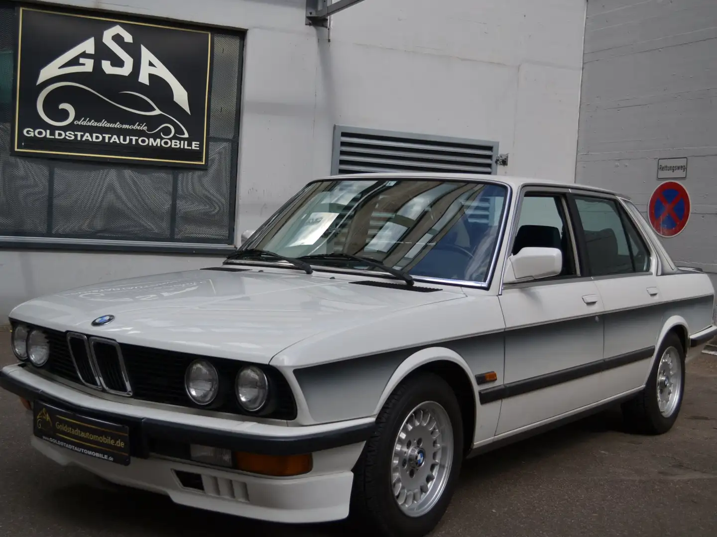 BMW 535 BMW 533i E28 Walter Maurer Design Limited Edition White - 2