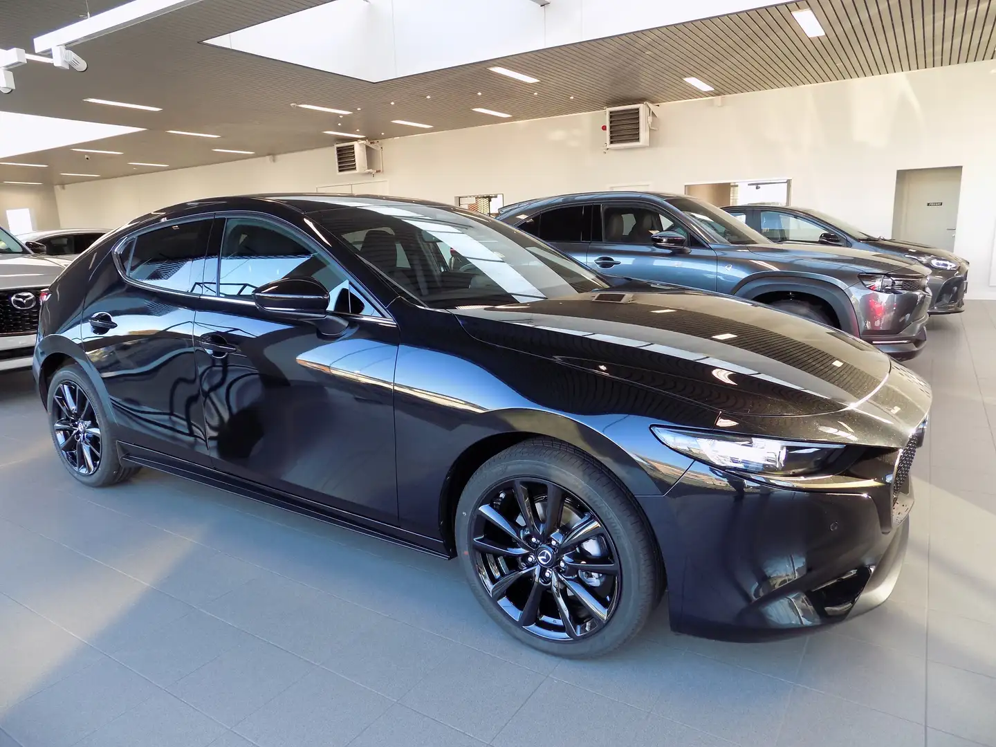 Mazda 3 Hatchback 2.0i e-Skyactiv-X 186pk Homura Noir - 2