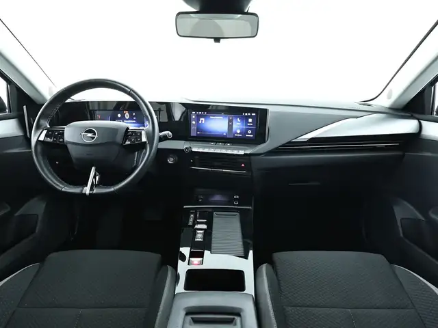 Opel Astra view 9