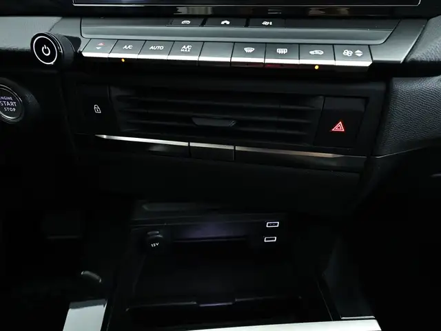 Opel Astra view 12