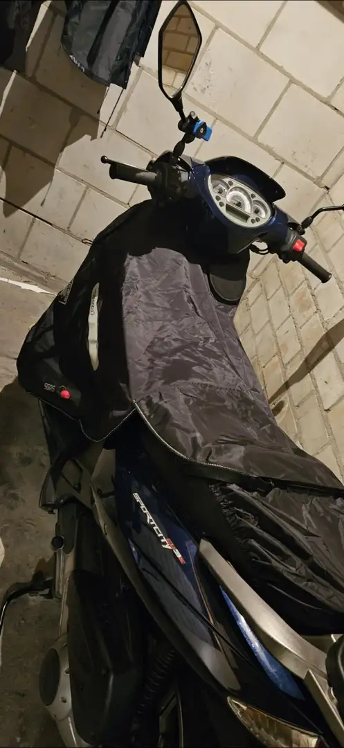 Aprilia Sportcity 300 Aprilia Sportcity Cube 300 Blauw - 2