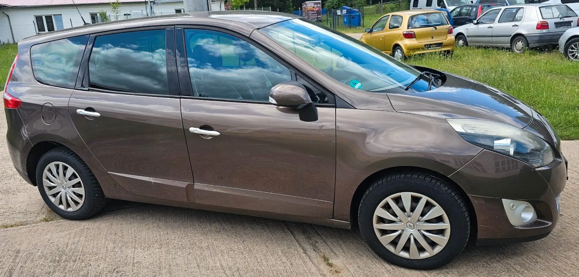 Renault Grand Scenic TCe 130 Brun - 1