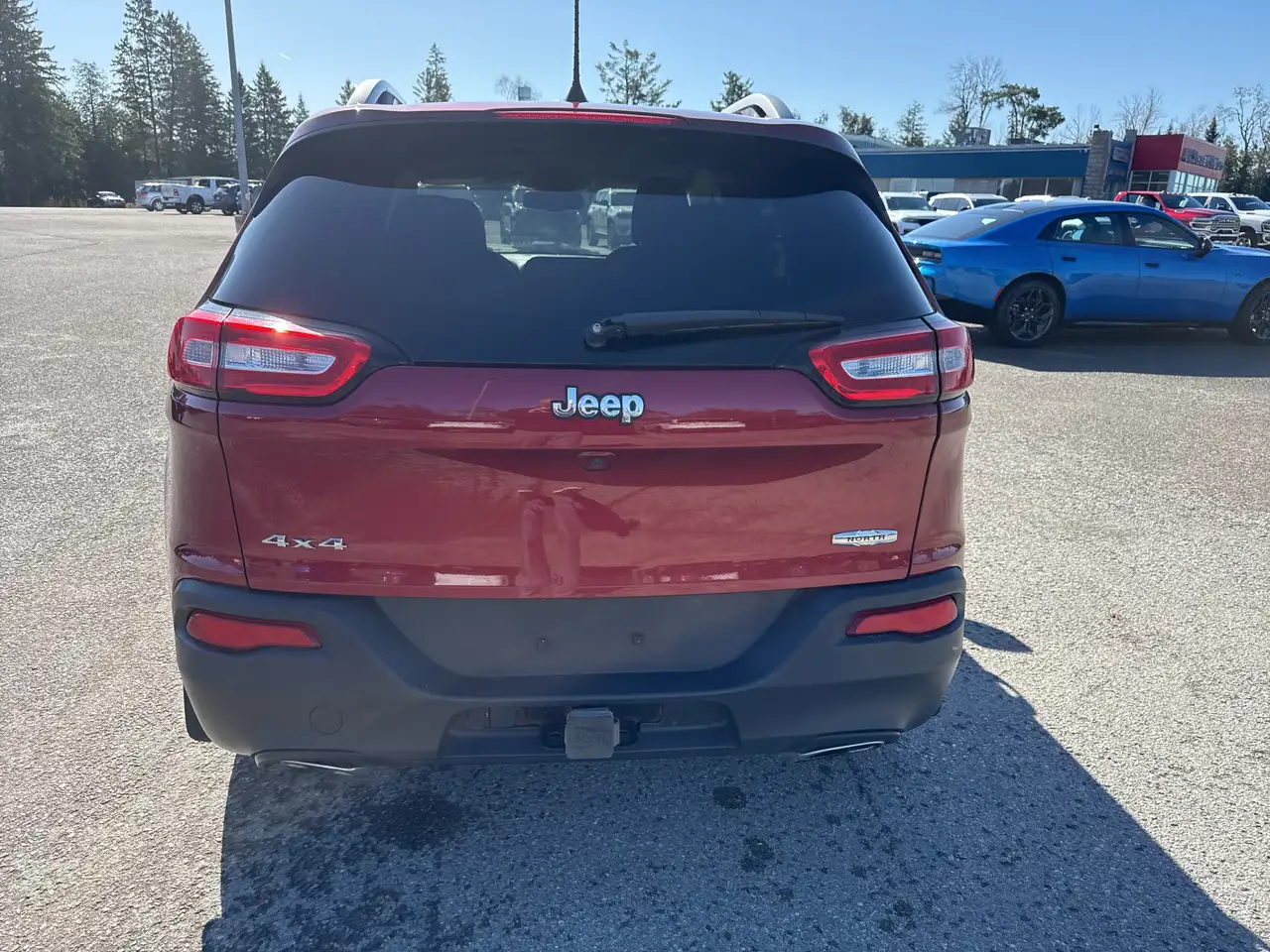 Jeep Cherokee снимка Jeep Cherokee