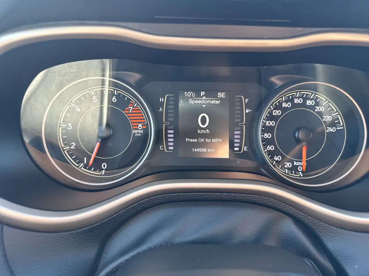 Jeep Cherokee снимка Jeep Cherokee