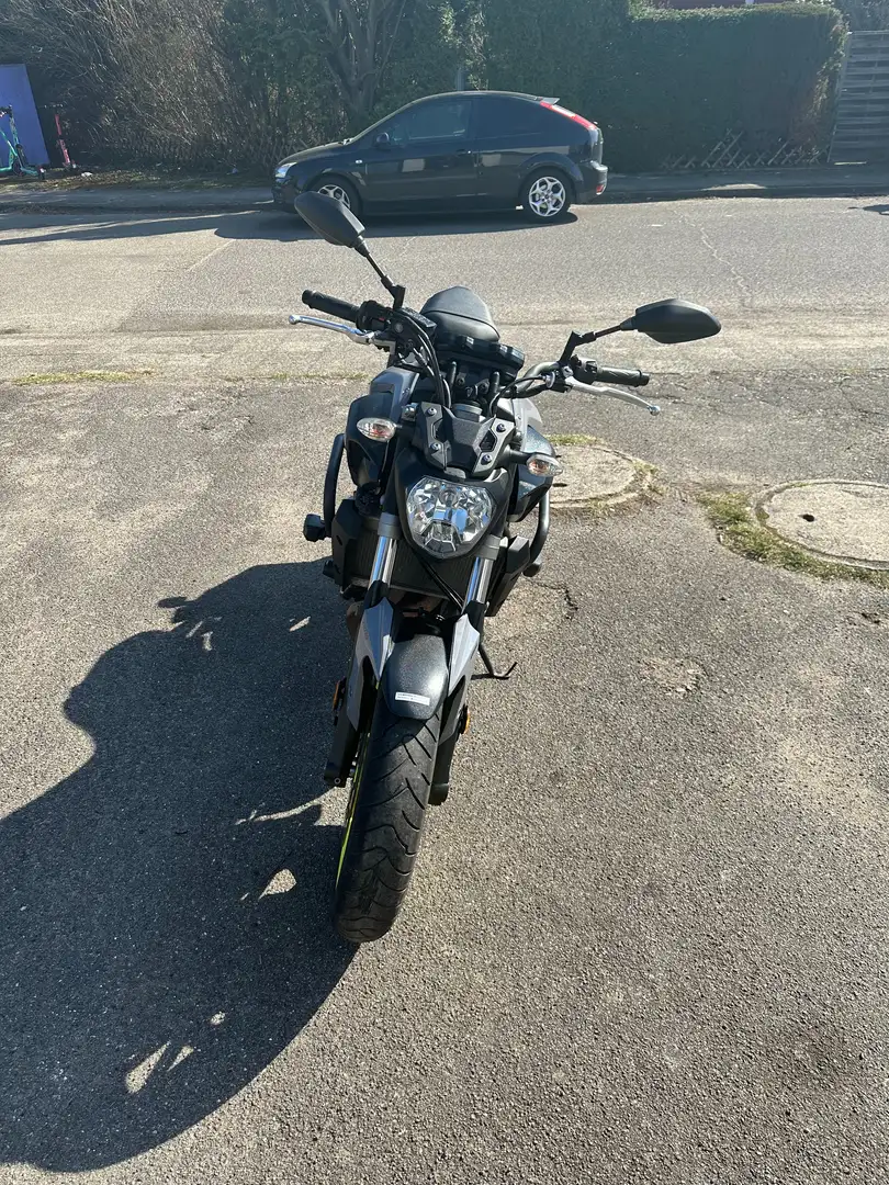 Yamaha MT-07 Gris - 1