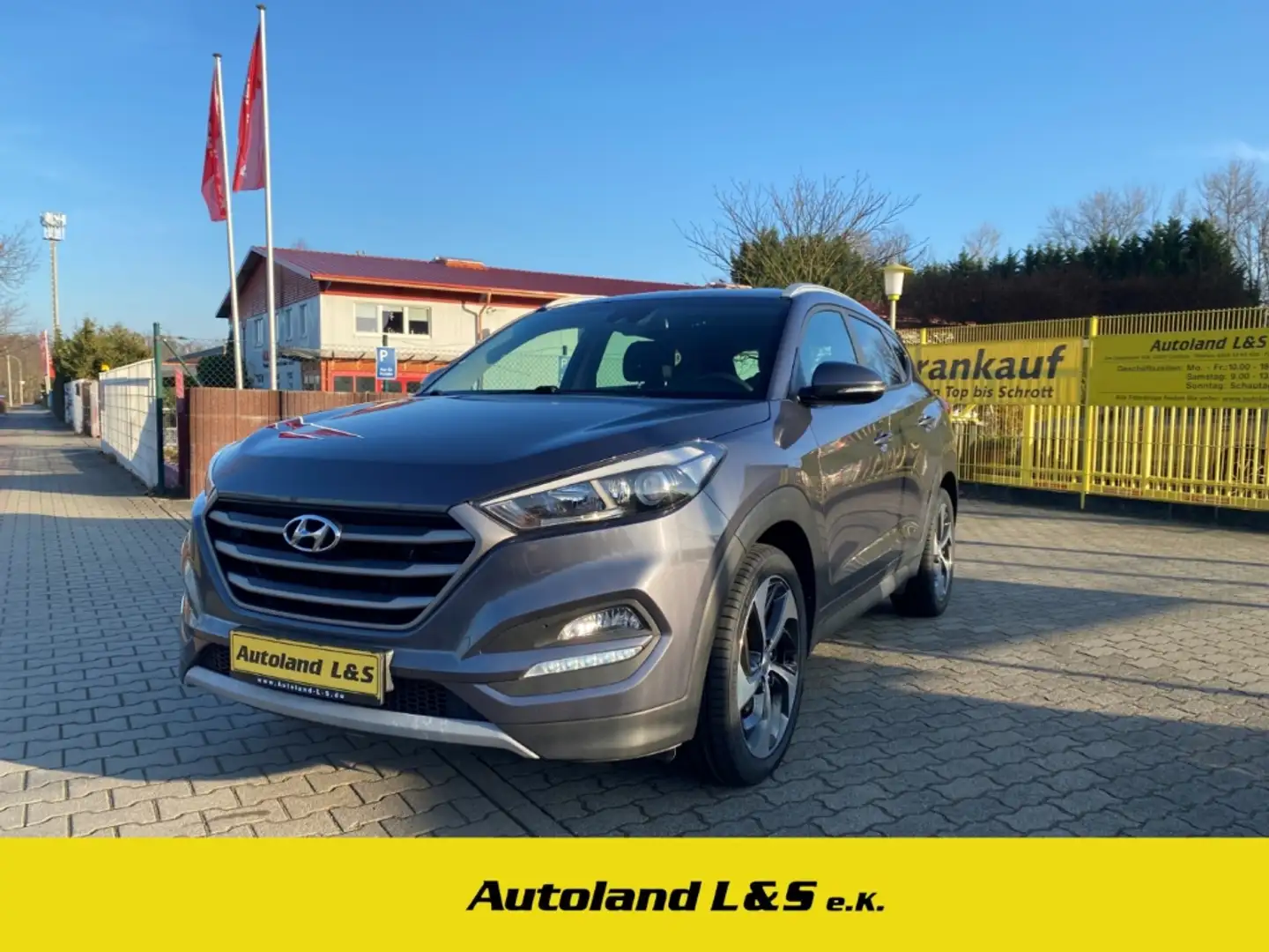 Hyundai TUCSON blue Advantage,AHK,PDC,SH,WKR,Alus,Kamera,Navi,2.H Grau - 1