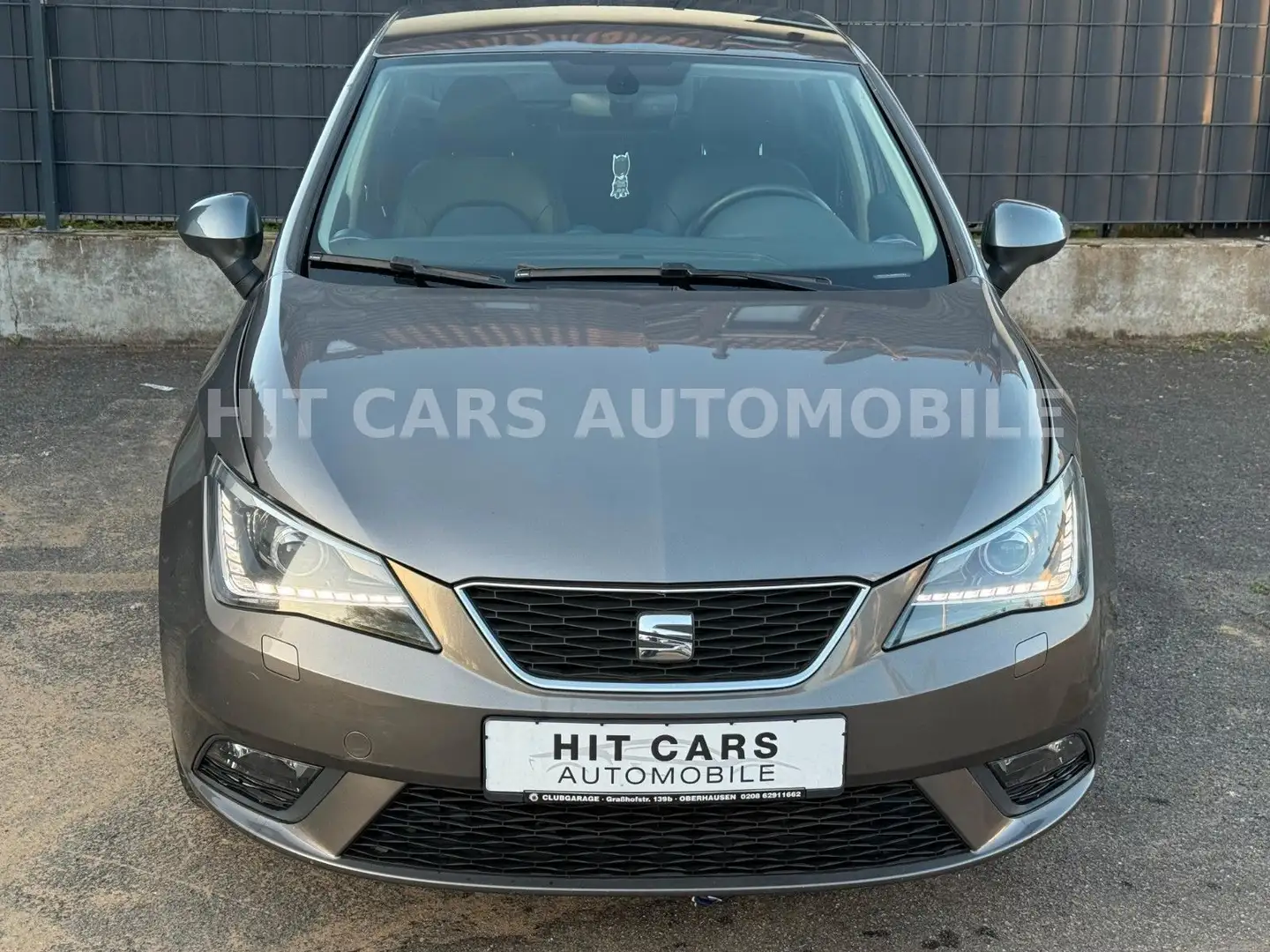 SEAT Ibiza Connect Grau - 2