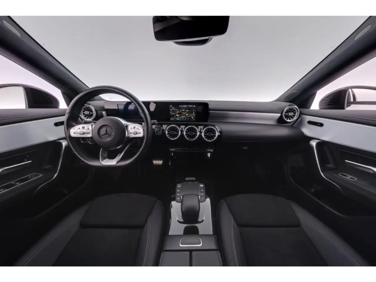 Mercedes-Benz CLA 7G-DCT AMG Line+LED+NAVI, миниатюра 10