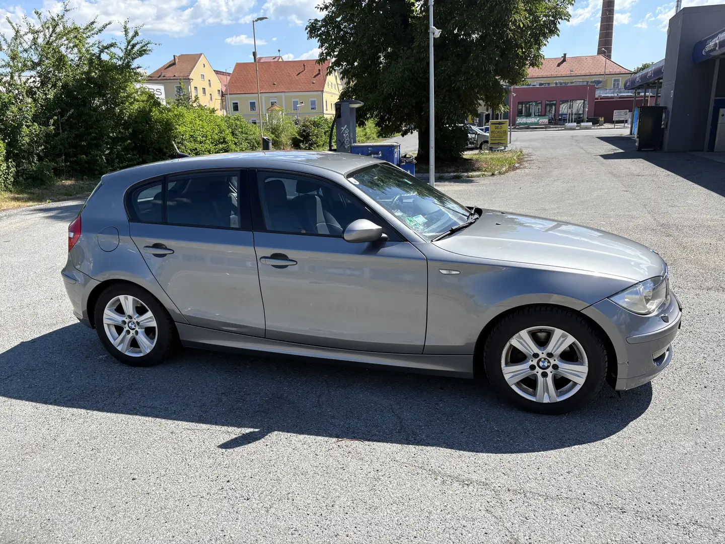 BMW 118 118d - 1
