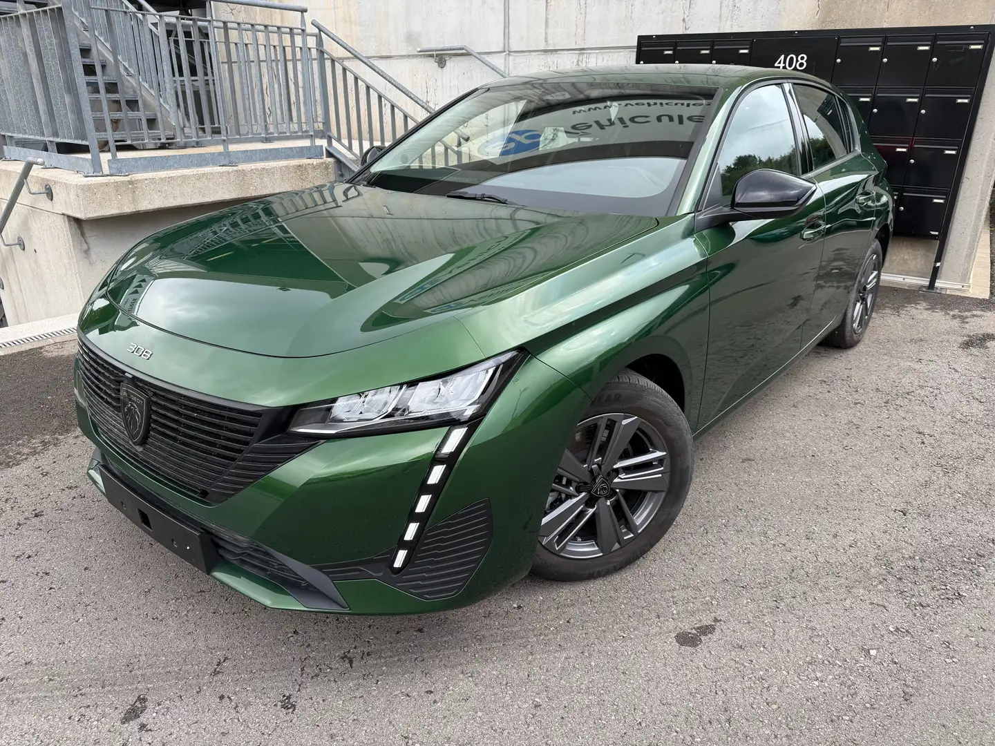 Peugeot 308 1.2 HYBRID 136 E-DSC6 ACTIVE PACK Vert - 1