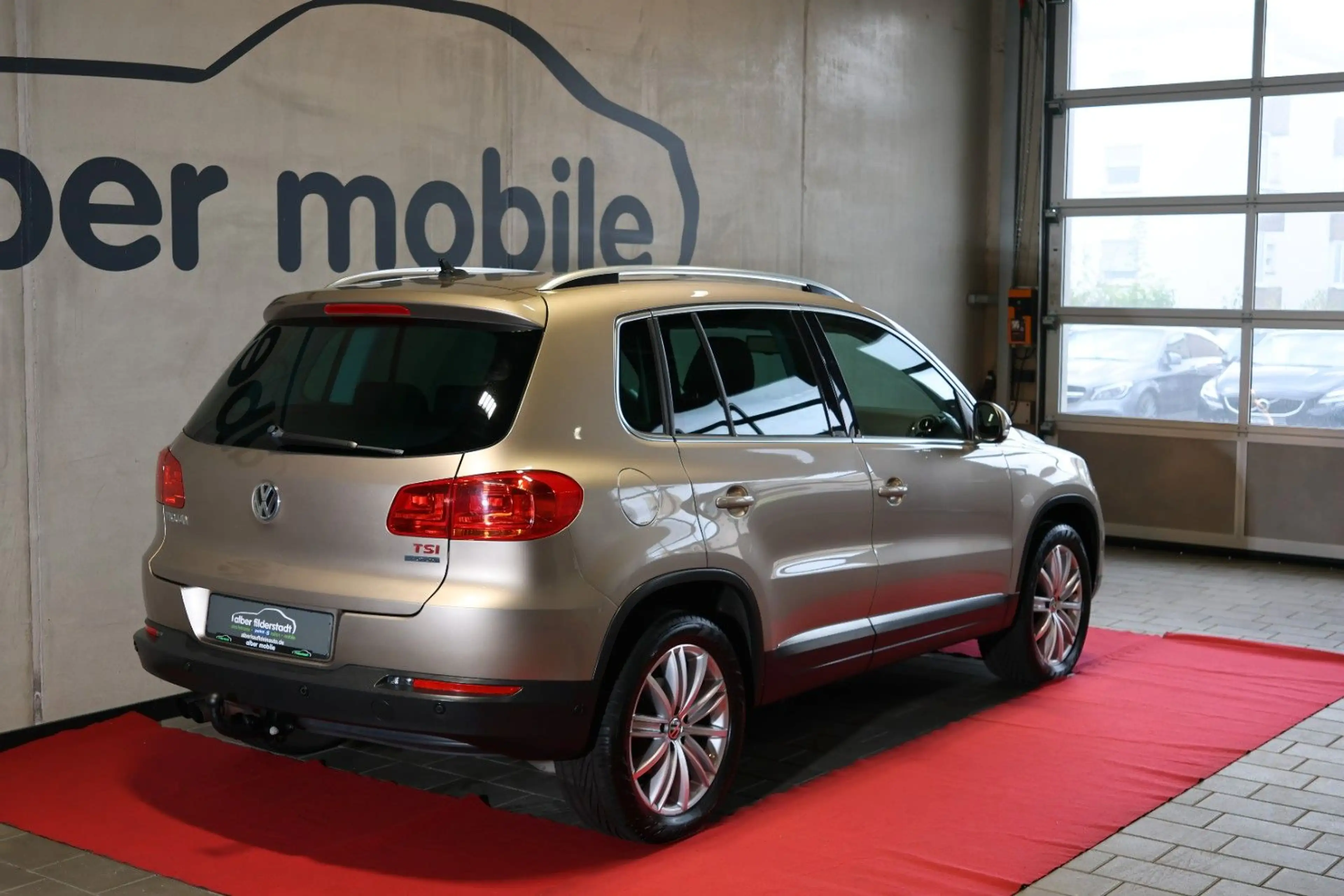 Volkswagen Tiguan Sport & Style 4Motion AHK Alcantara — photo 8