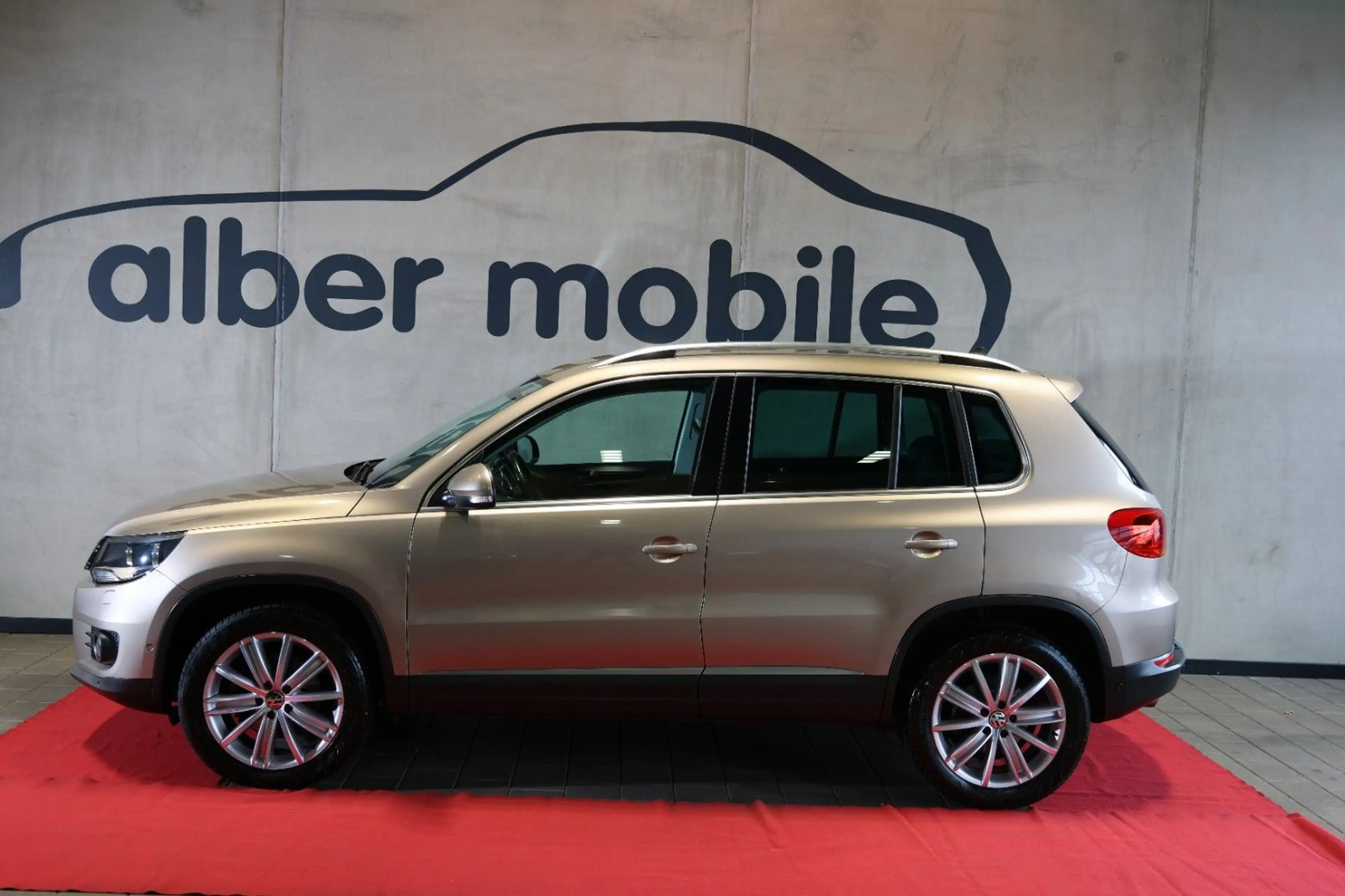 Volkswagen Tiguan Sport & Style 4Motion AHK Alcantara — photo 2