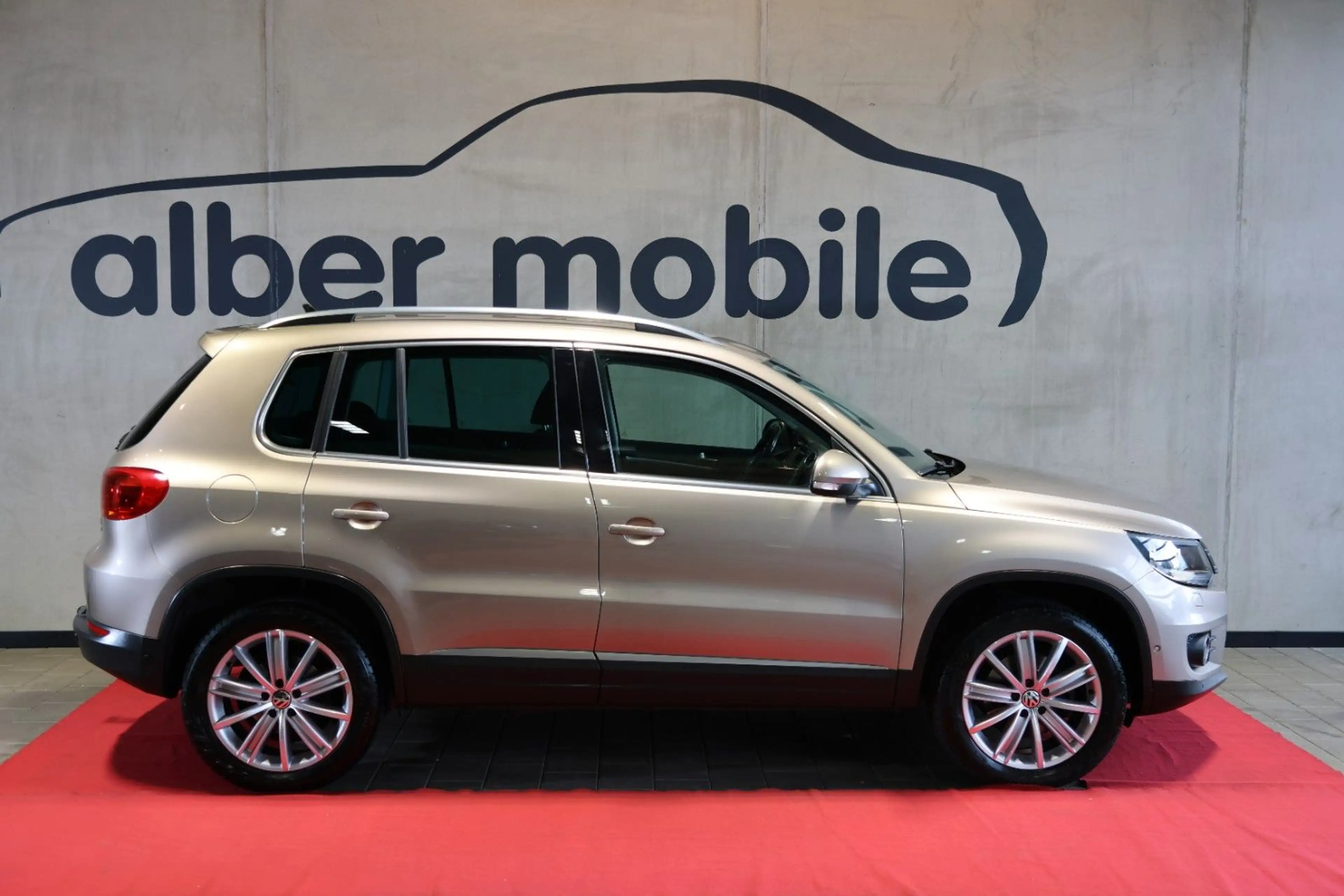 Volkswagen Tiguan Sport & Style 4Motion AHK Alcantara — photo 7