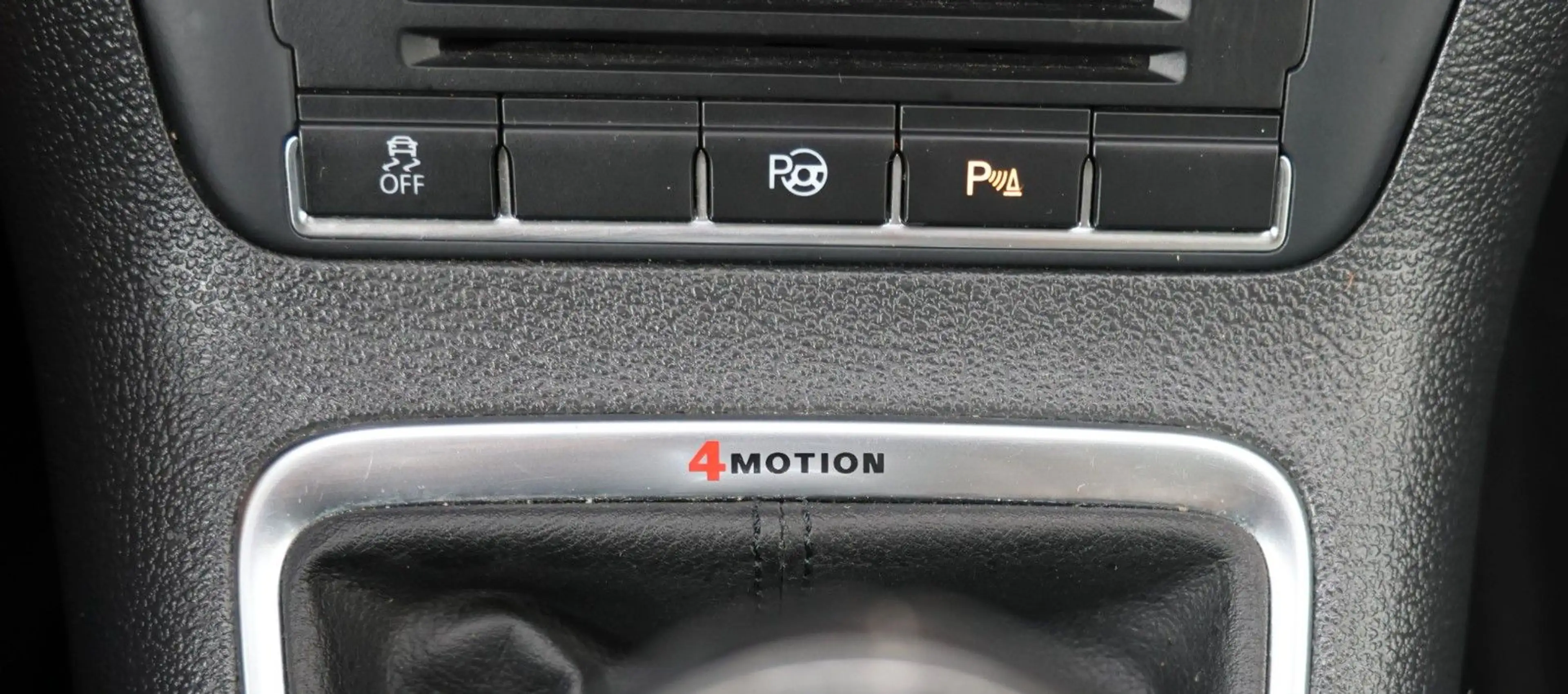 Volkswagen Tiguan Sport & Style 4Motion AHK Alcantara — photo 15