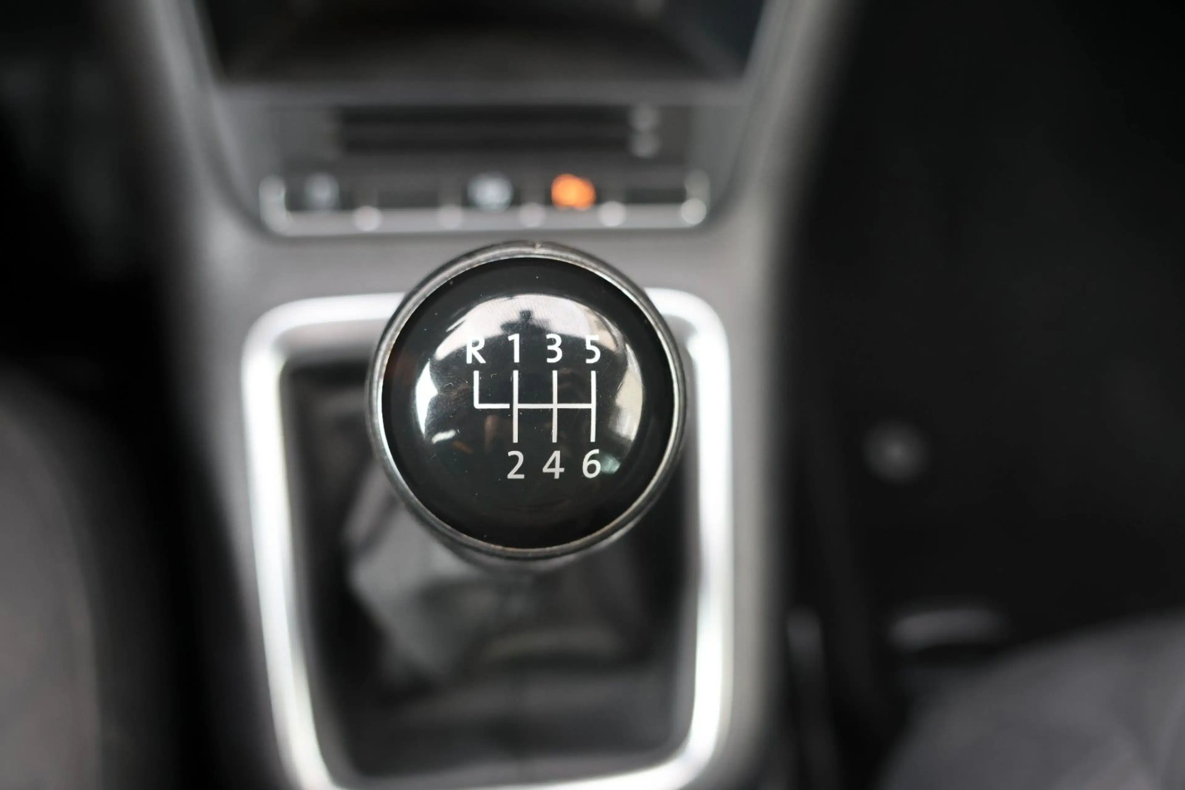 Volkswagen Tiguan Sport & Style 4Motion AHK Alcantara — photo 14