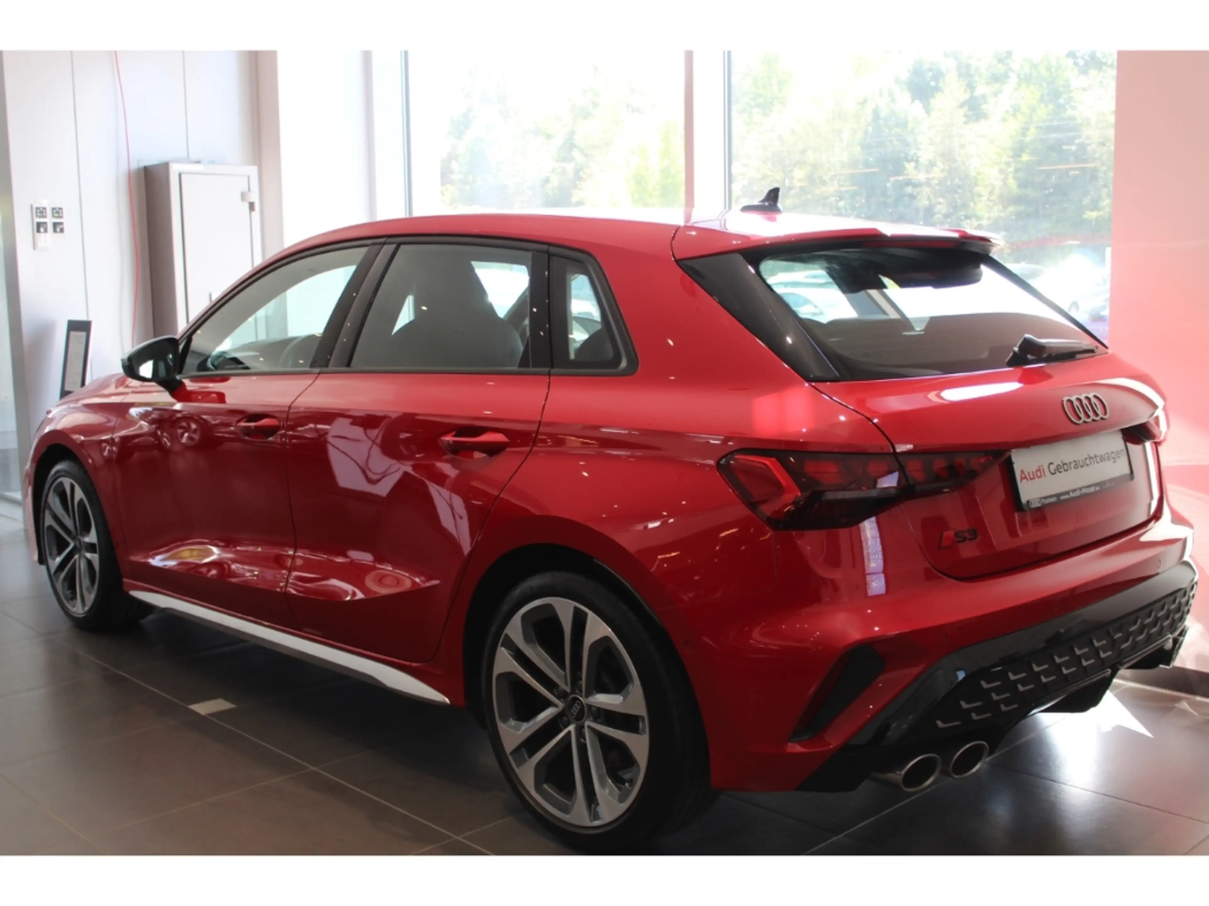 Audi S3 Sportback qu. Str. Navi+*Sound*Komf.*Business!! — photo 2