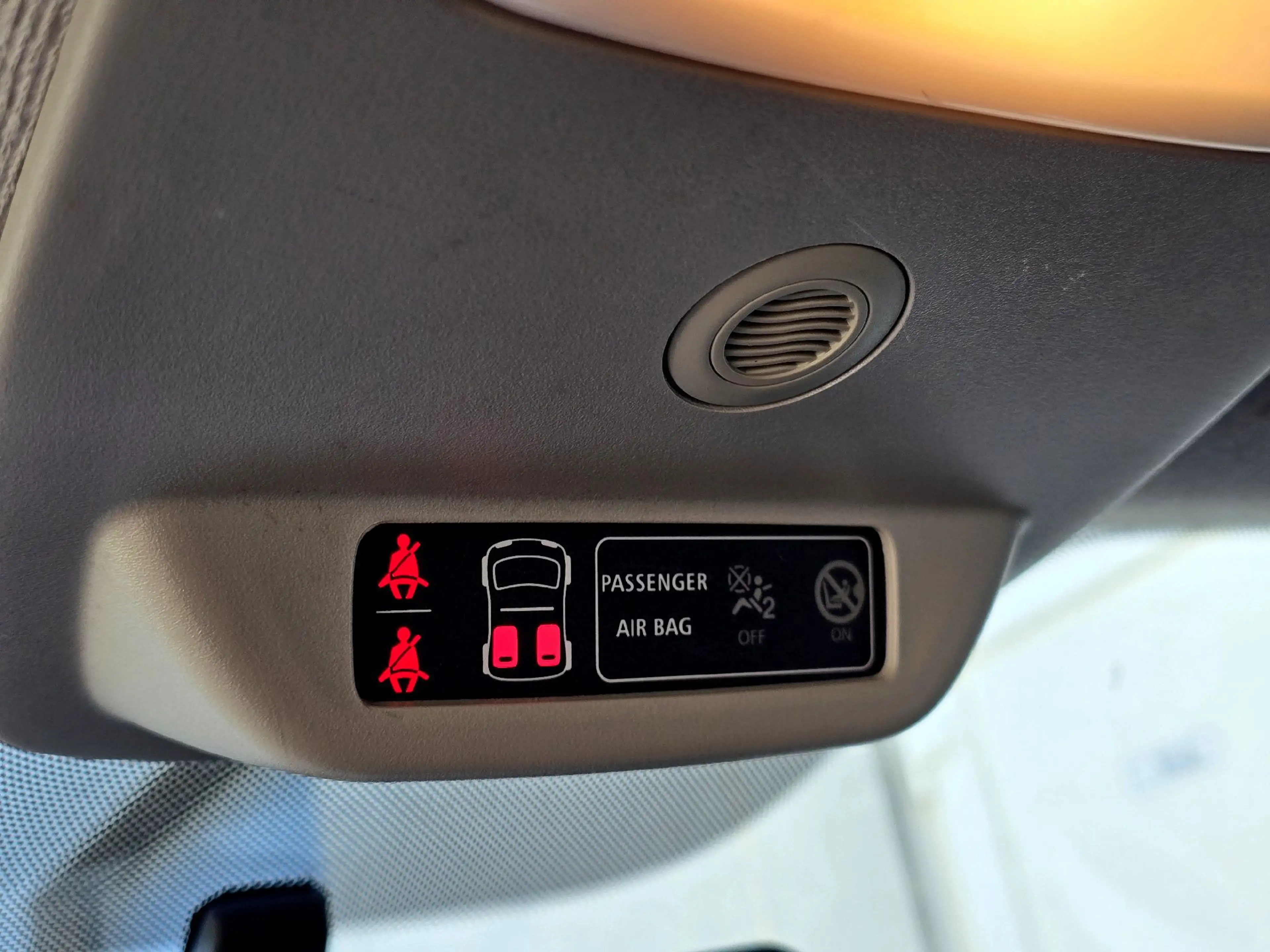 Renault Twingo 1.0 SCe 70 Life — photo 15