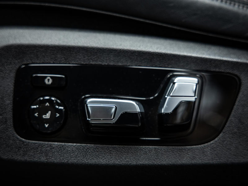 BMW X6 M50i High Executive — photo 24