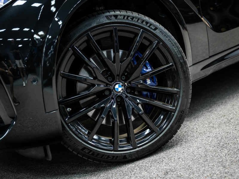 BMW X6 M50i High Executive — photo 2
