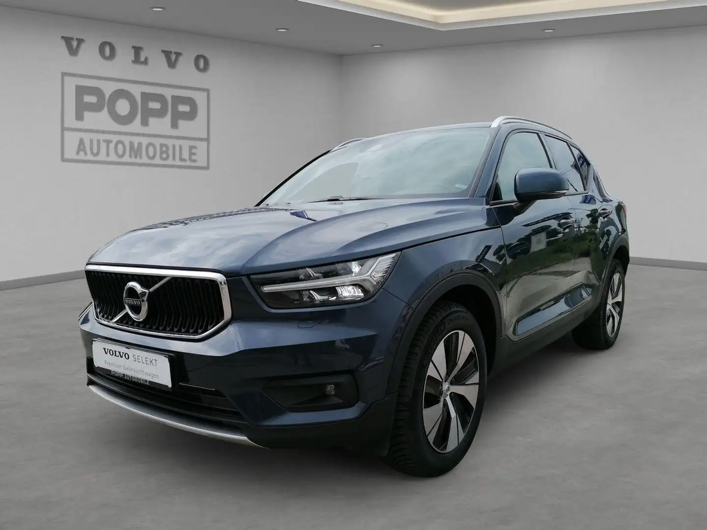 Volvo XC40 T2 FWD Momentum Pro ACC LED SHZ NAVI RFK Blau - 1