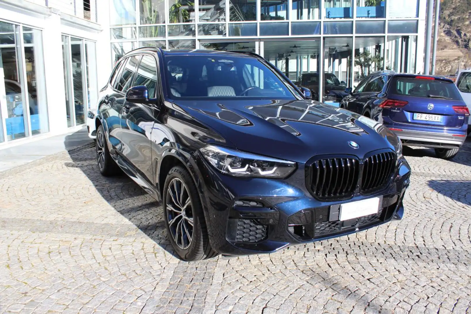 BMW X5 xDrive30d 48V Msport FULL OPTIONAL Zwart - 1