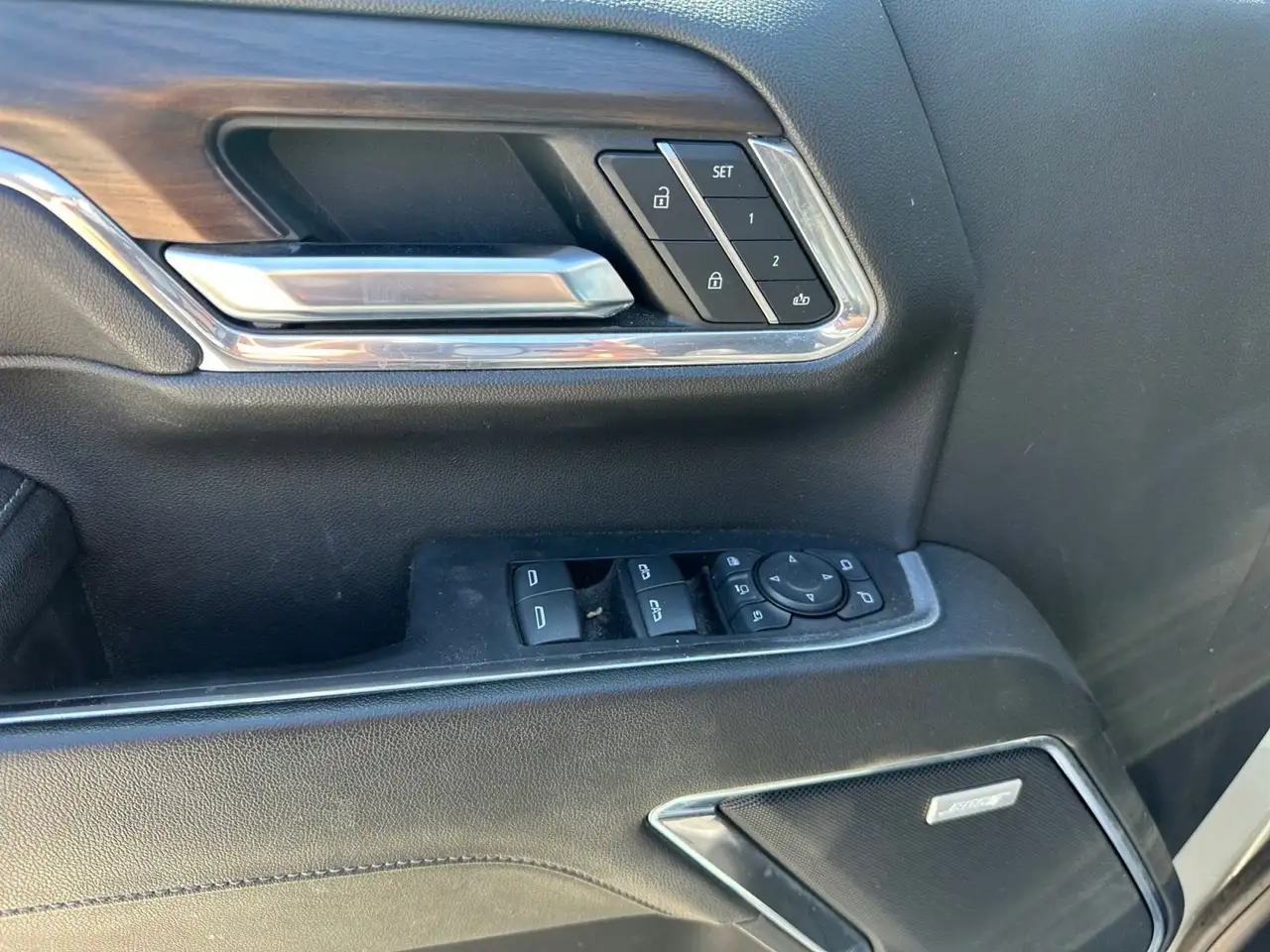 GMC Sierra 3500HD снимка GMC Sierra 3500HD