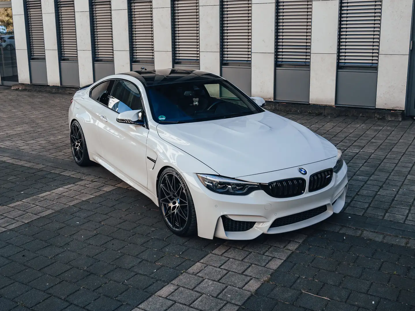 BMW M4 Competition LCI, ohne OPF, Deutsch Weiß - 1