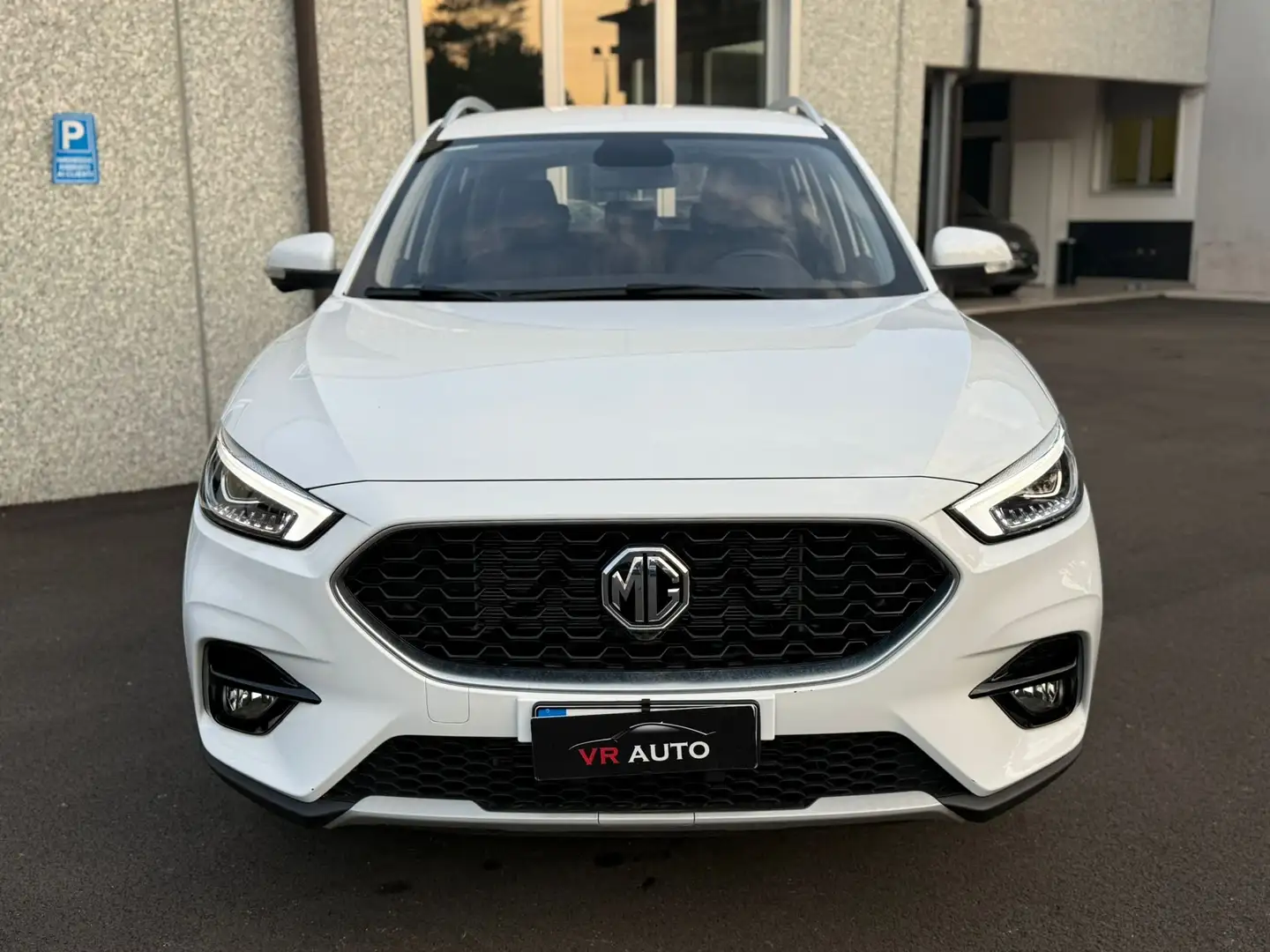 MG ZS 1.5 Luxury106cv FULL LED/RETROCAM/CARPLAY*PROMOFIN Wit - 2