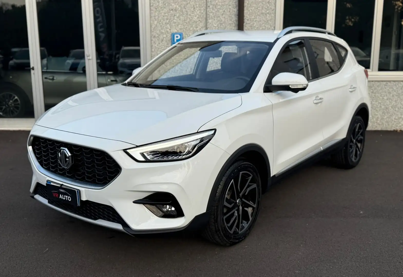 MG ZS 1.5 Luxury106cv FULL LED/RETROCAM/CARPLAY*PROMOFIN Wit - 1