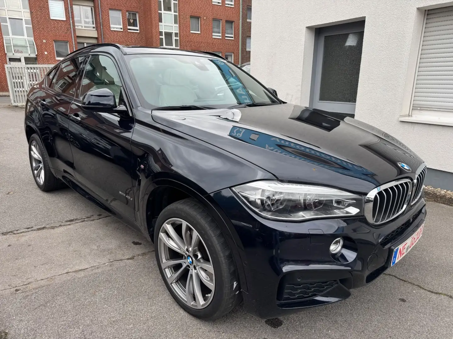 BMW X6 xDrive 40 d M Sport-GSD-HU-DA PLUS-SC-TOP! Schwarz - 2