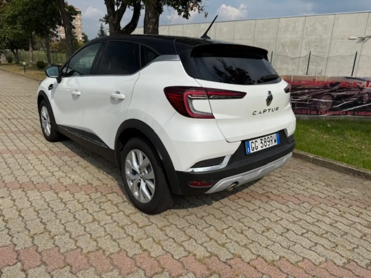 Renault Captur Mild Hybrid 140 Cv INTENS Sport ,Ibrido Bianco - 2