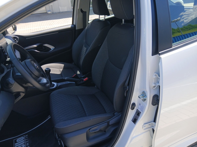 Toyota Yaris 1.0 Active ACC+Navi+SHZ+Fernlichtass.+Kam. — photo 15