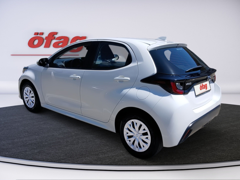 Toyota Yaris 1.0 Active ACC+Navi+SHZ+Fernlichtass.+Kam. — photo 4