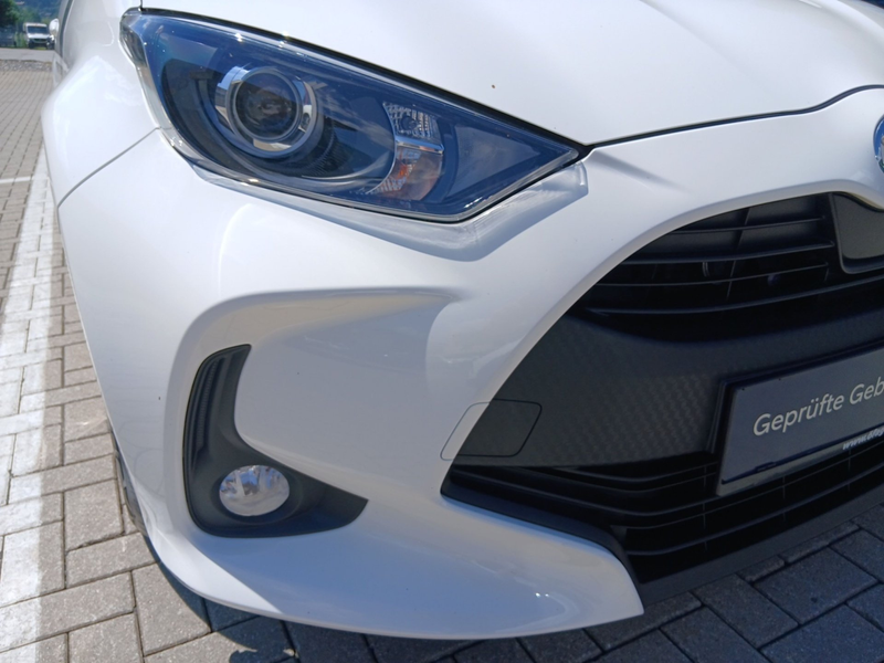 Toyota Yaris 1.0 Active ACC+Navi+SHZ+Fernlichtass.+Kam. — photo 9