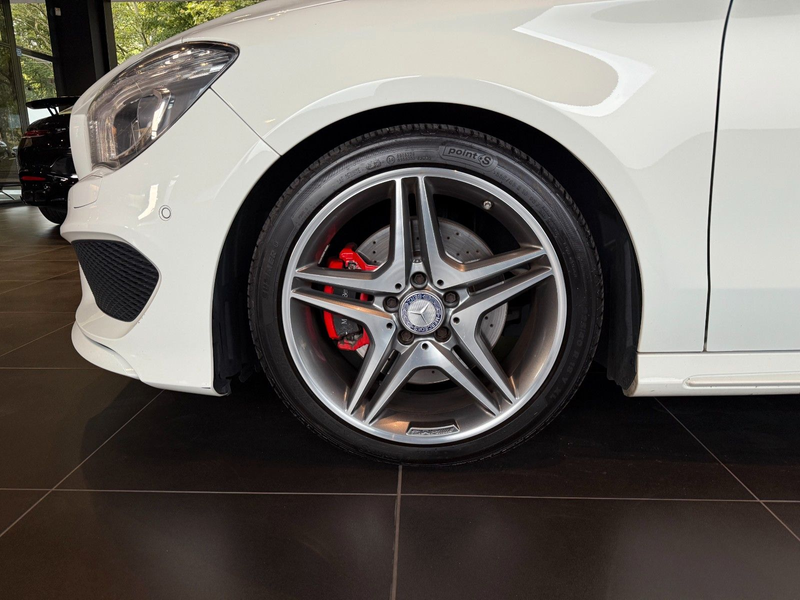 Mercedes-Benz CLA 220 d*AMG*Pano*Kamera*Carbon*1.Hand — photo 10