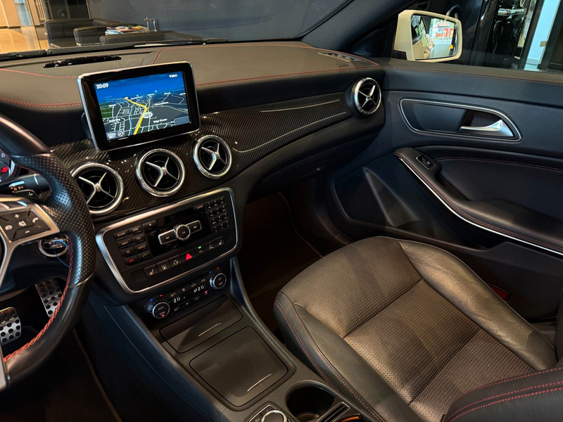 Mercedes-Benz CLA 220 d*AMG*Pano*Kamera*Carbon*1.Hand — photo 20