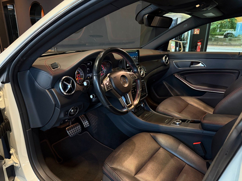 Mercedes-Benz CLA 220 d*AMG*Pano*Kamera*Carbon*1.Hand — photo 14