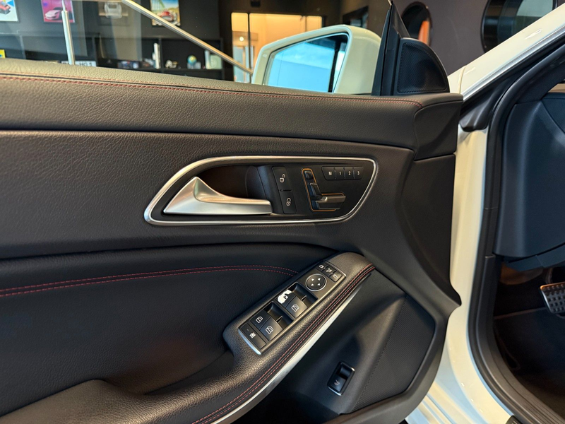 Mercedes-Benz CLA 220 d*AMG*Pano*Kamera*Carbon*1.Hand — photo 25