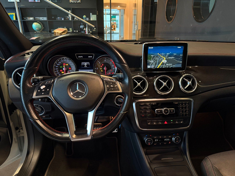 Mercedes-Benz CLA 220 d*AMG*Pano*Kamera*Carbon*1.Hand — photo 18