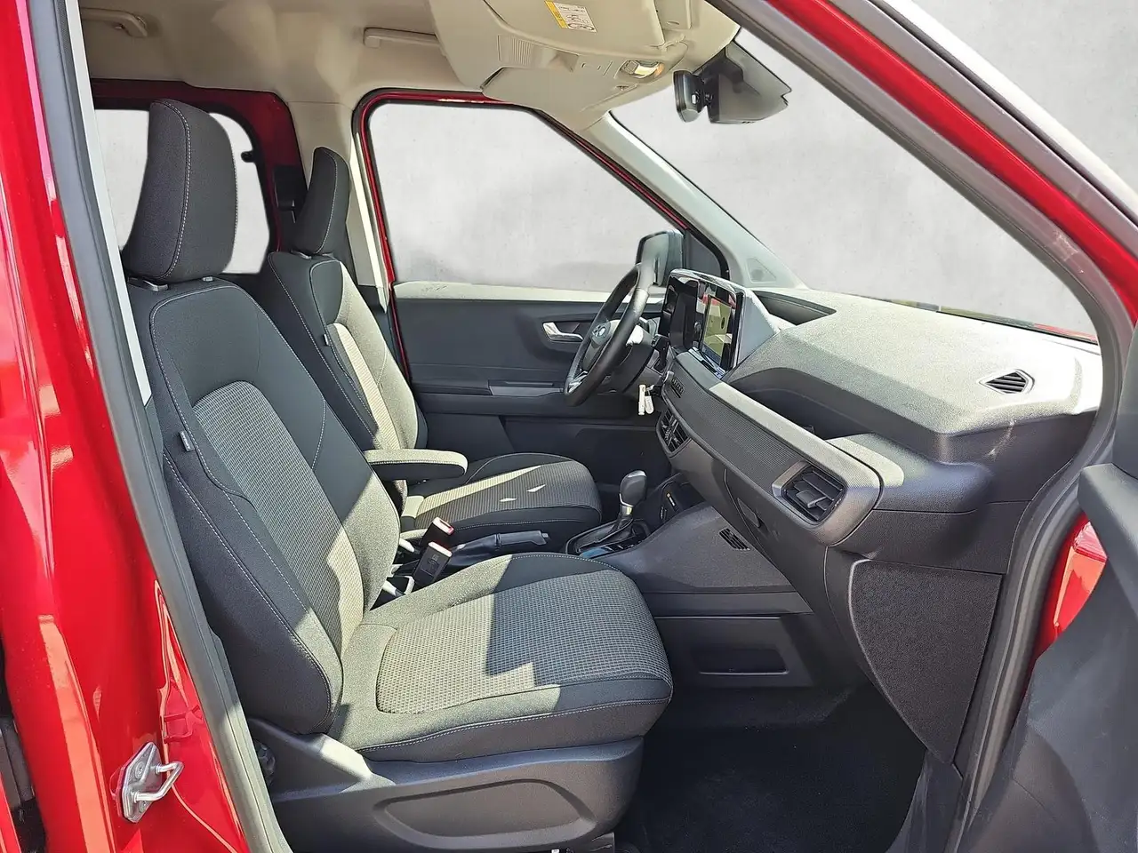 Ford Tourneo Courier 2026 — фото 11