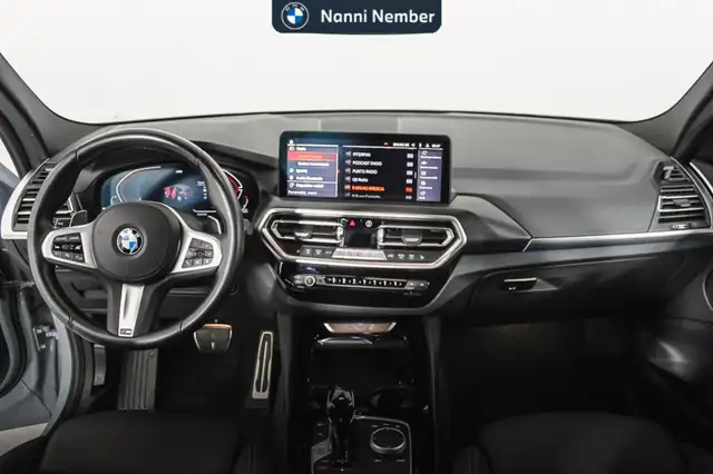 BMW X3 view 11