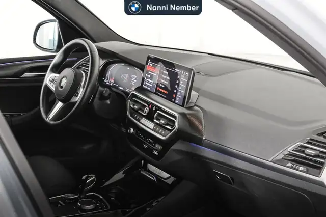 BMW X3 view 8