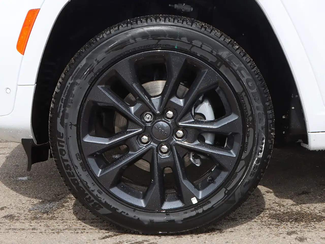 Jeep Grand Cherokee снимка Jeep Grand Cherokee