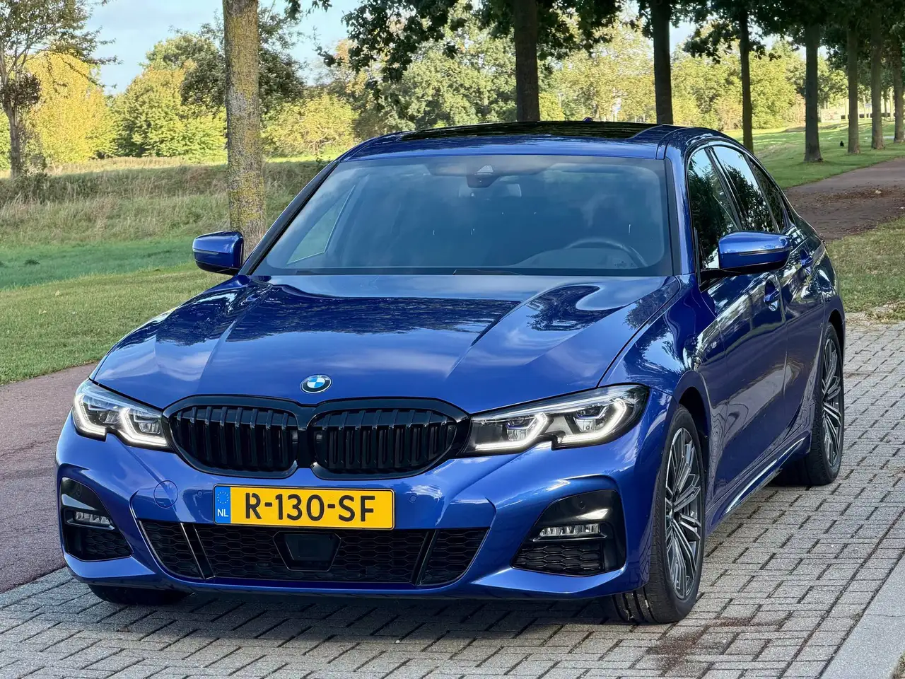 BMW 330
