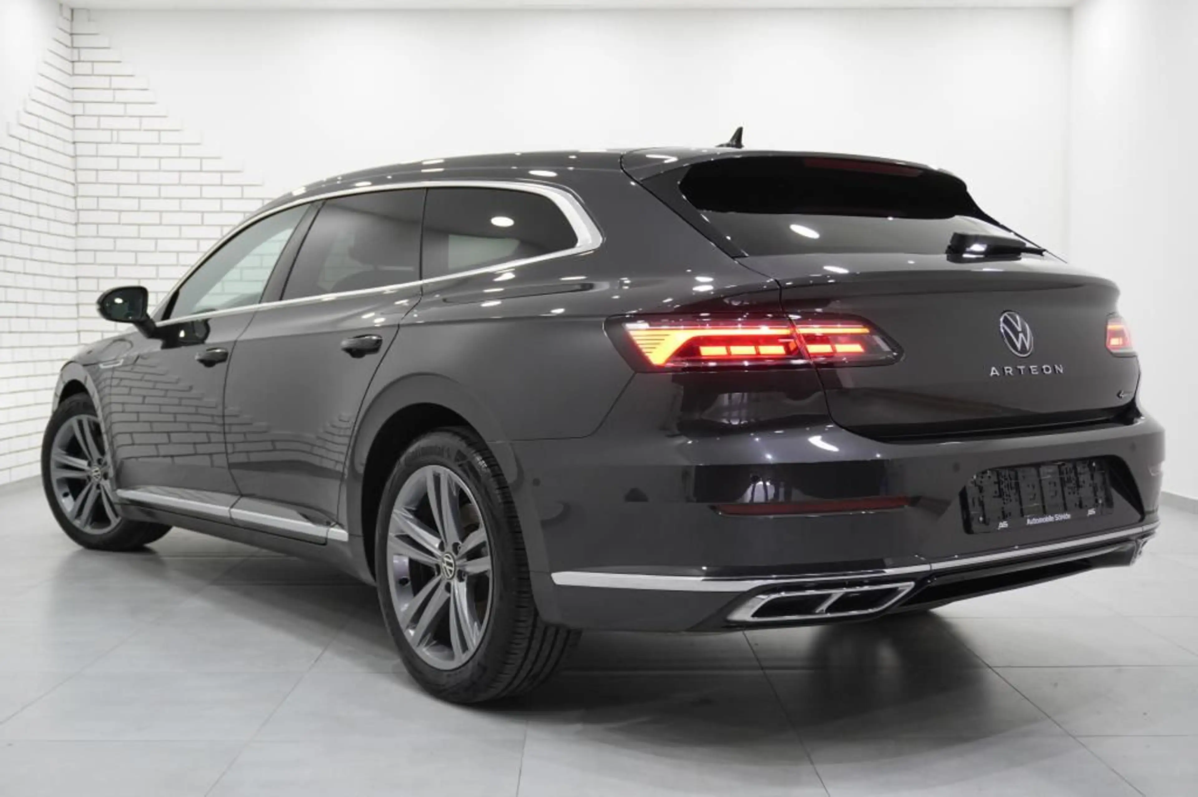 Volkswagen Arteon Shooting Brake 2.0 TDi 4M R-Line IQLight/ — photo 3