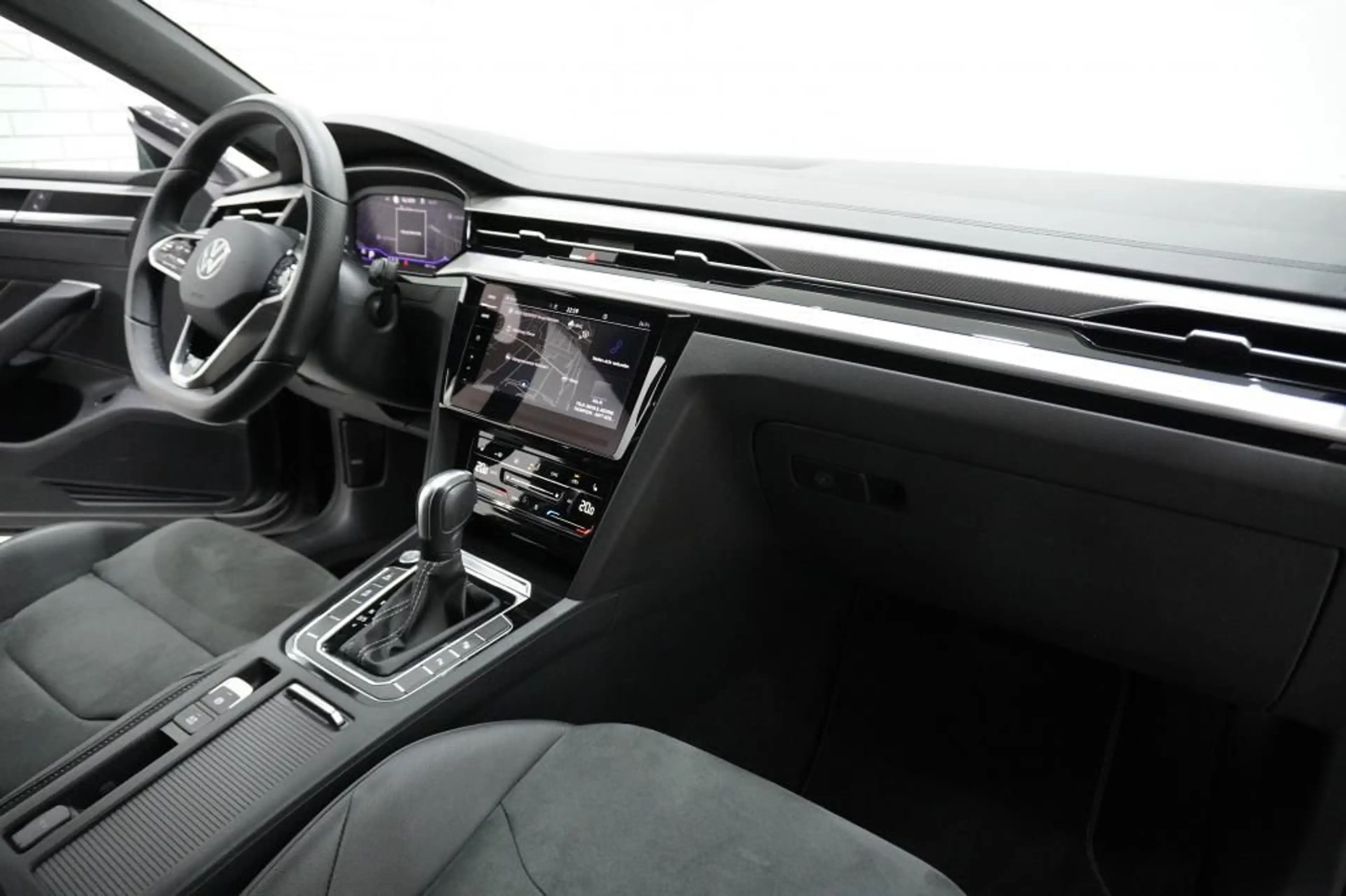 Volkswagen Arteon Shooting Brake 2.0 TDi 4M R-Line IQLight/ — photo 6